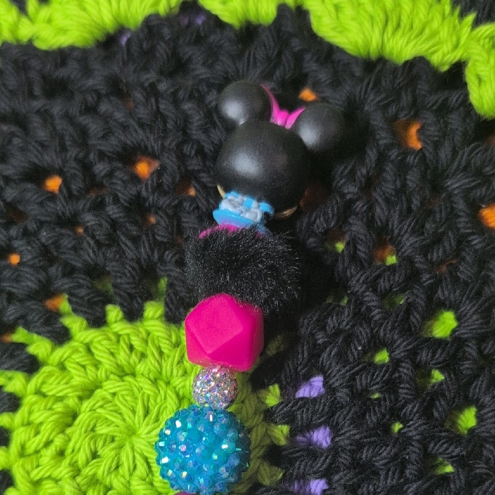 Colorful Character Beaded Keychain - Picture 3 of 4